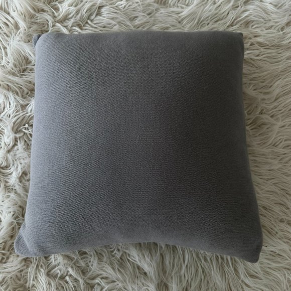 White Daisy on Gray 20" x 20" Floral Pillow Cover Made in India NEW - Picture 3 of 8